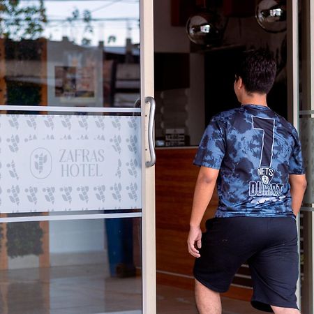 Zafra'S Hotel La Troncal ภายนอก รูปภาพ