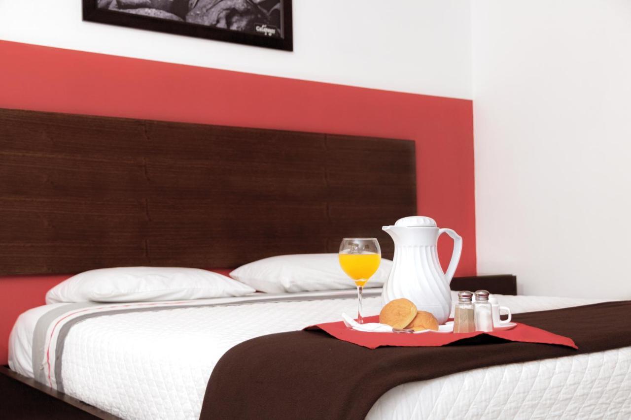Zafra'S Hotel La Troncal ภายนอก รูปภาพ