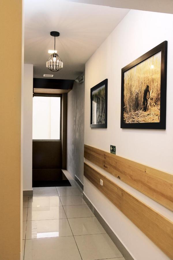 Zafra'S Hotel La Troncal ภายนอก รูปภาพ