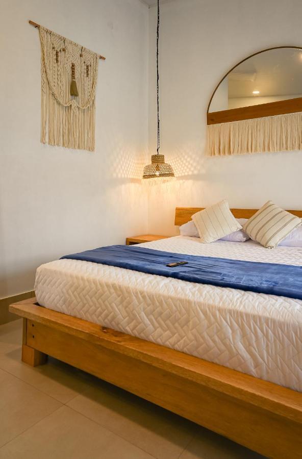 Zafra'S Hotel La Troncal ภายนอก รูปภาพ